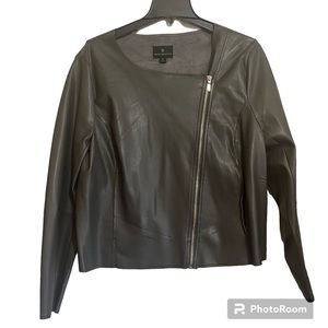 NWT Worthington womens grey imitation faux leather jacket size XL.
